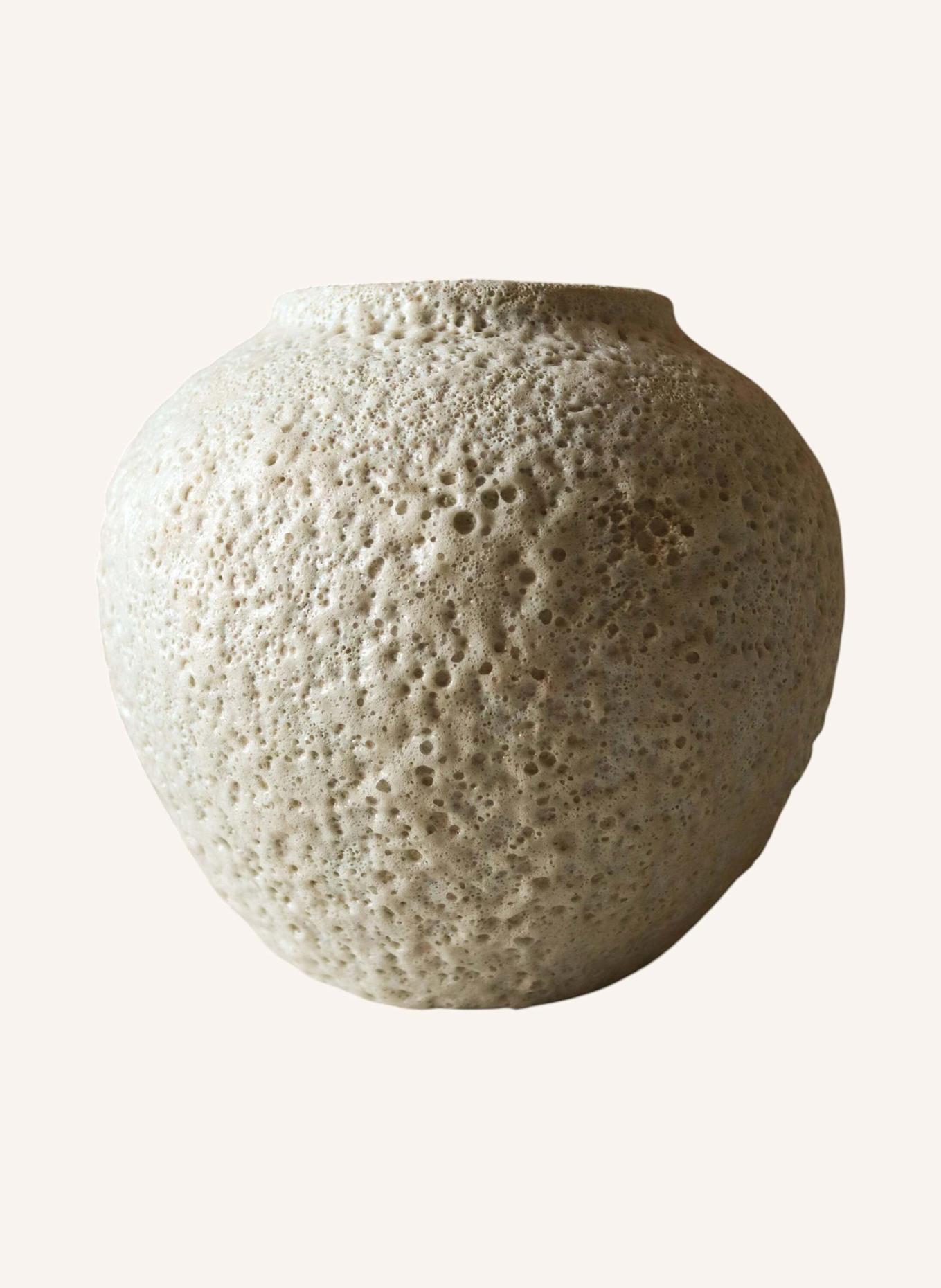 Botané Vase SHORT CERAMIC VOLCANIC