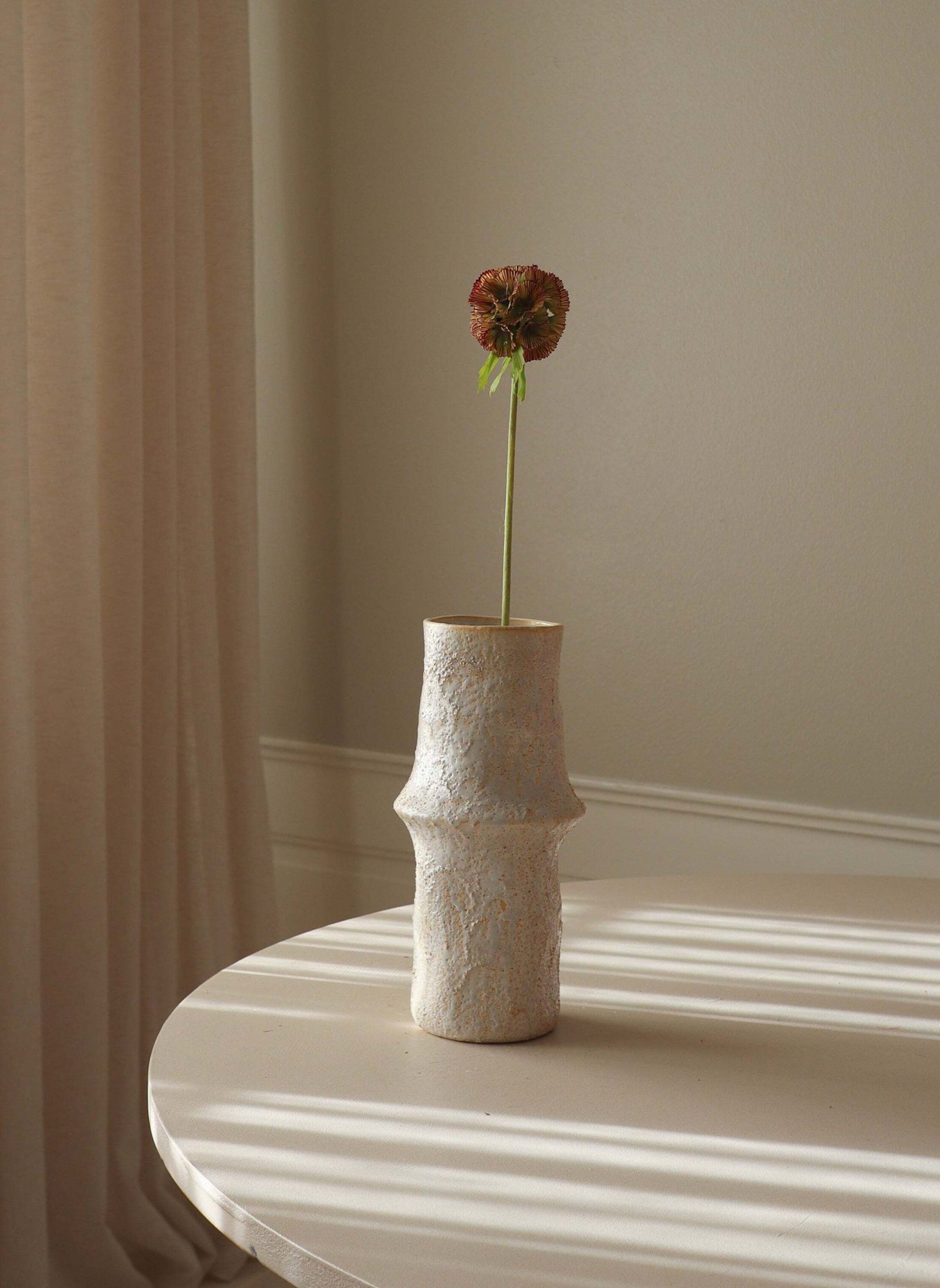 Botané Kunstblume SCABIOSA SEED POD FLOWER: LILA