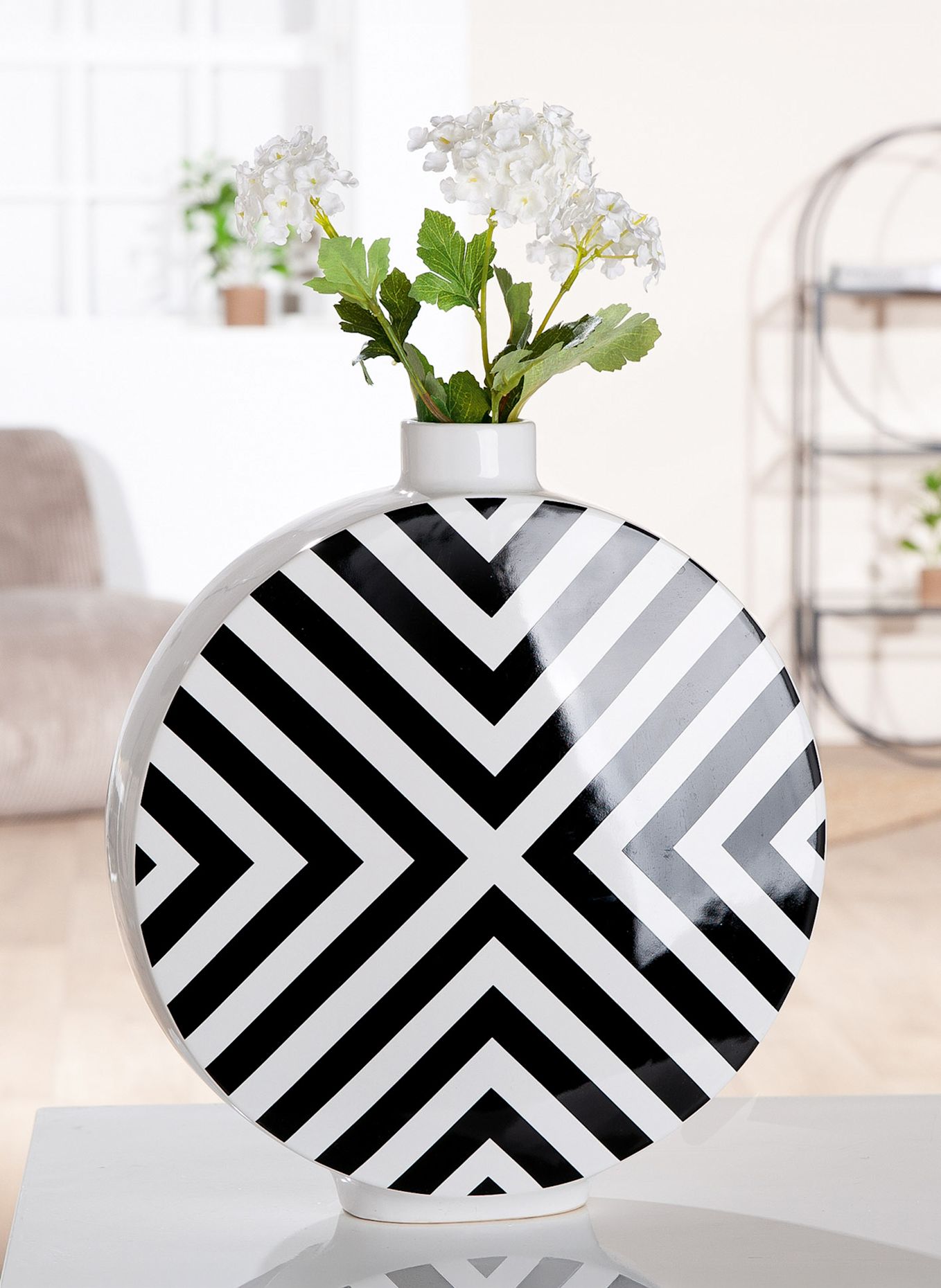 GILDE Vase CHEVRON: SCHWARZ