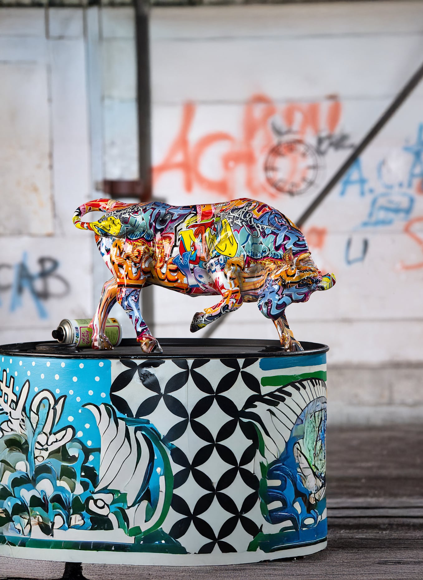 GILDE Figur STREET ART STIER: WEISS