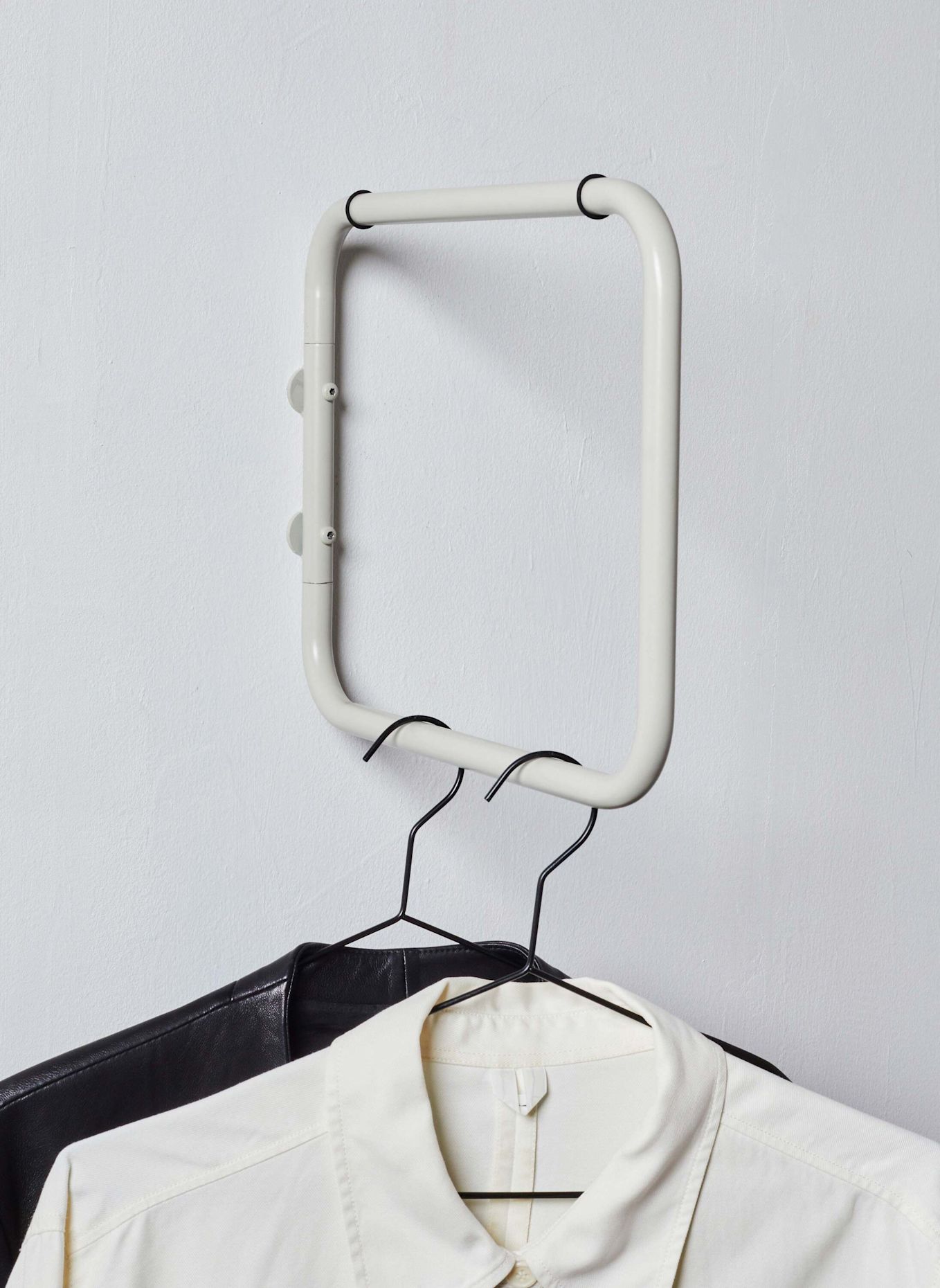 FÓLK Reykjavík Wandgarderobe TURNAROUND RACK: BEIGE
