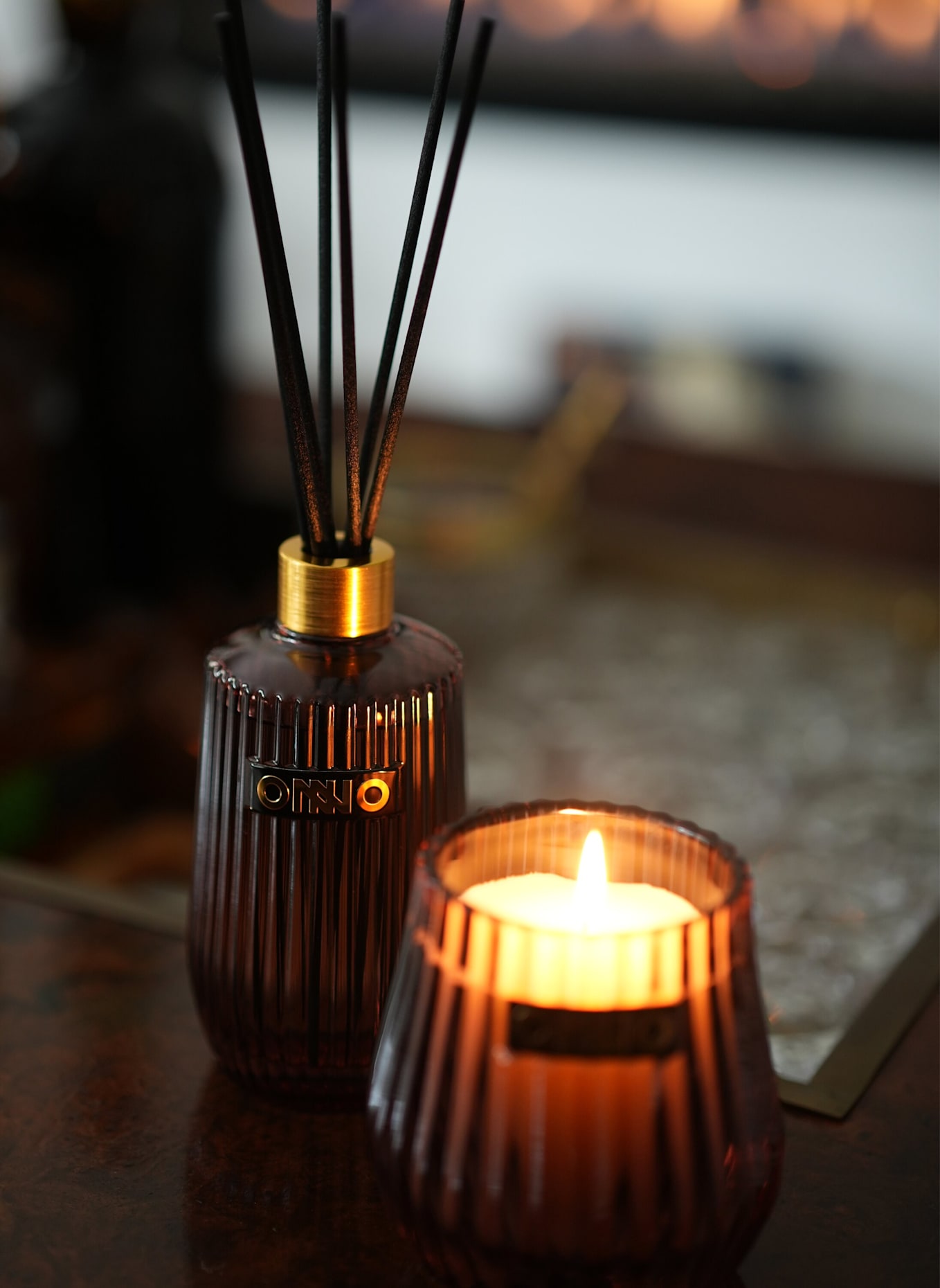 ONNO Collection Duftkerze ECLECTIC PRECIOUS OUD: LILA