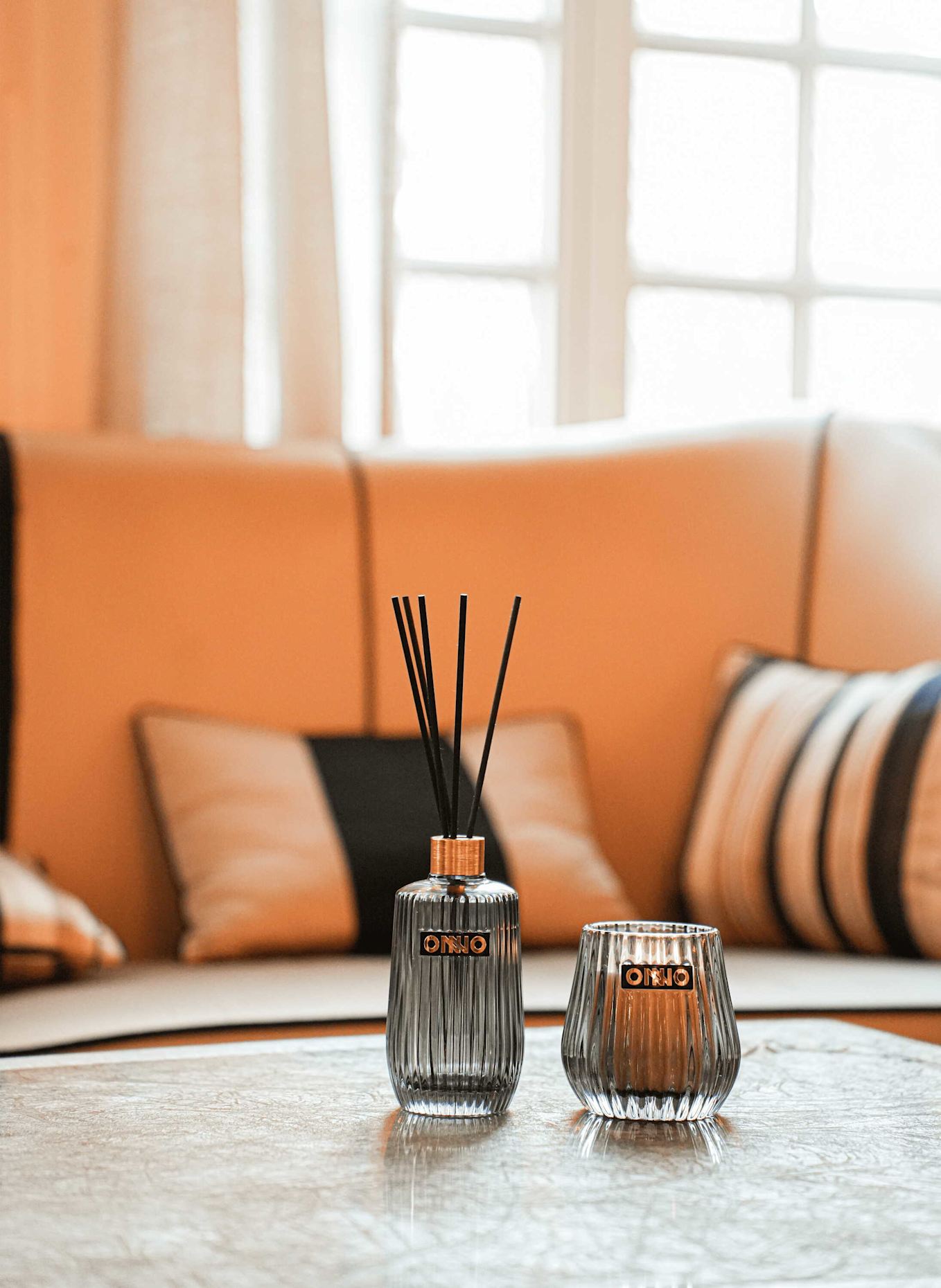 ONNO Collection Duftkerze ECLECTIC ZANZIBAR: GRAU