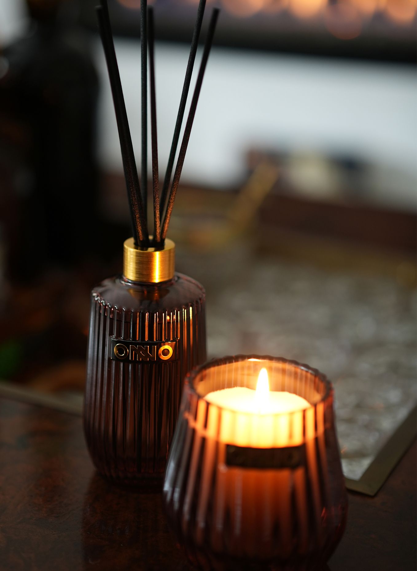 ONNO Collection Geschenkbox Kerze & Diffusor ECLECTIC PRECIOUS OUD: LILA