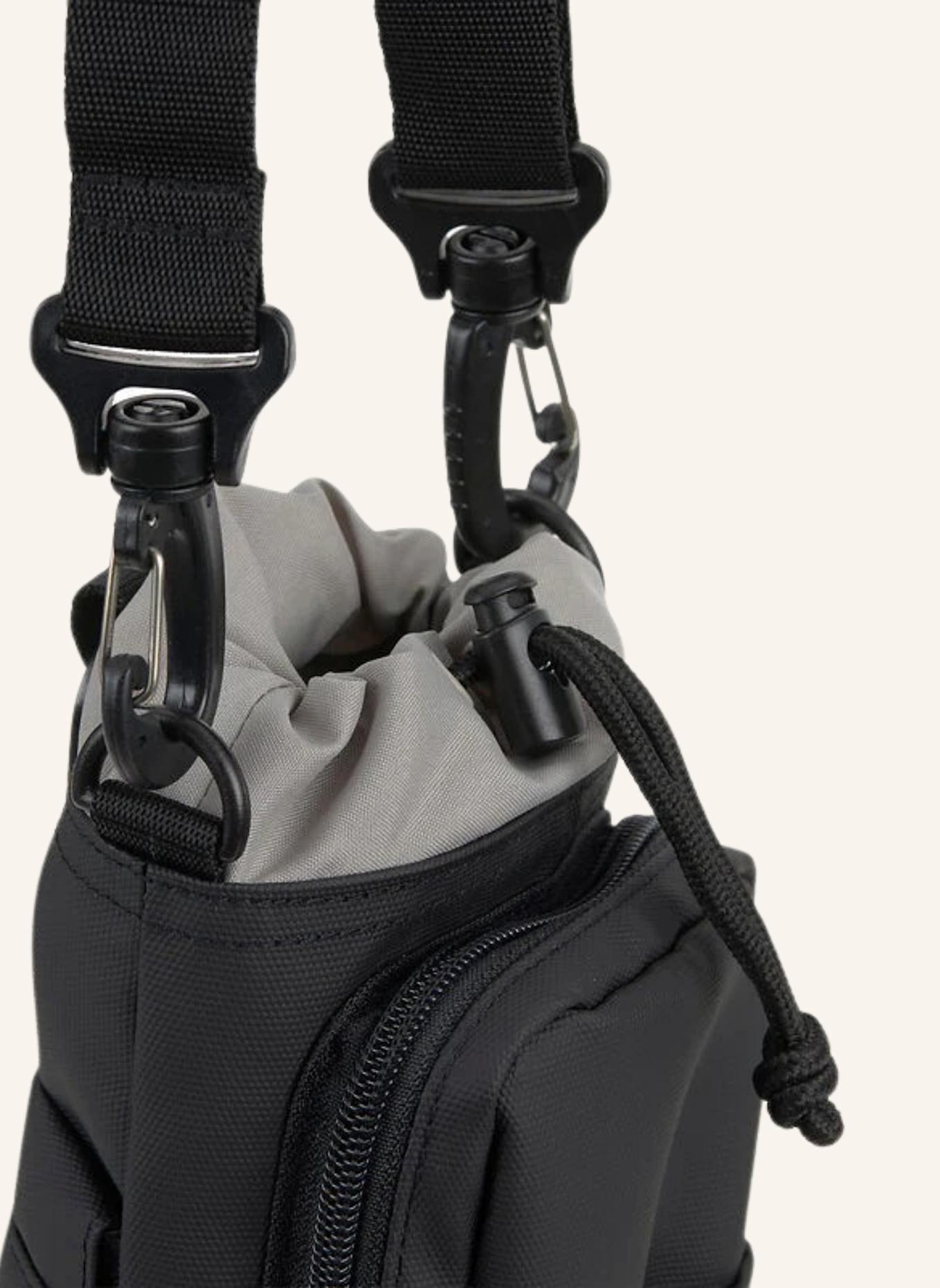 PALOPA Flaschen- und Leckerlitasche BOUDI: SCHWARZ
