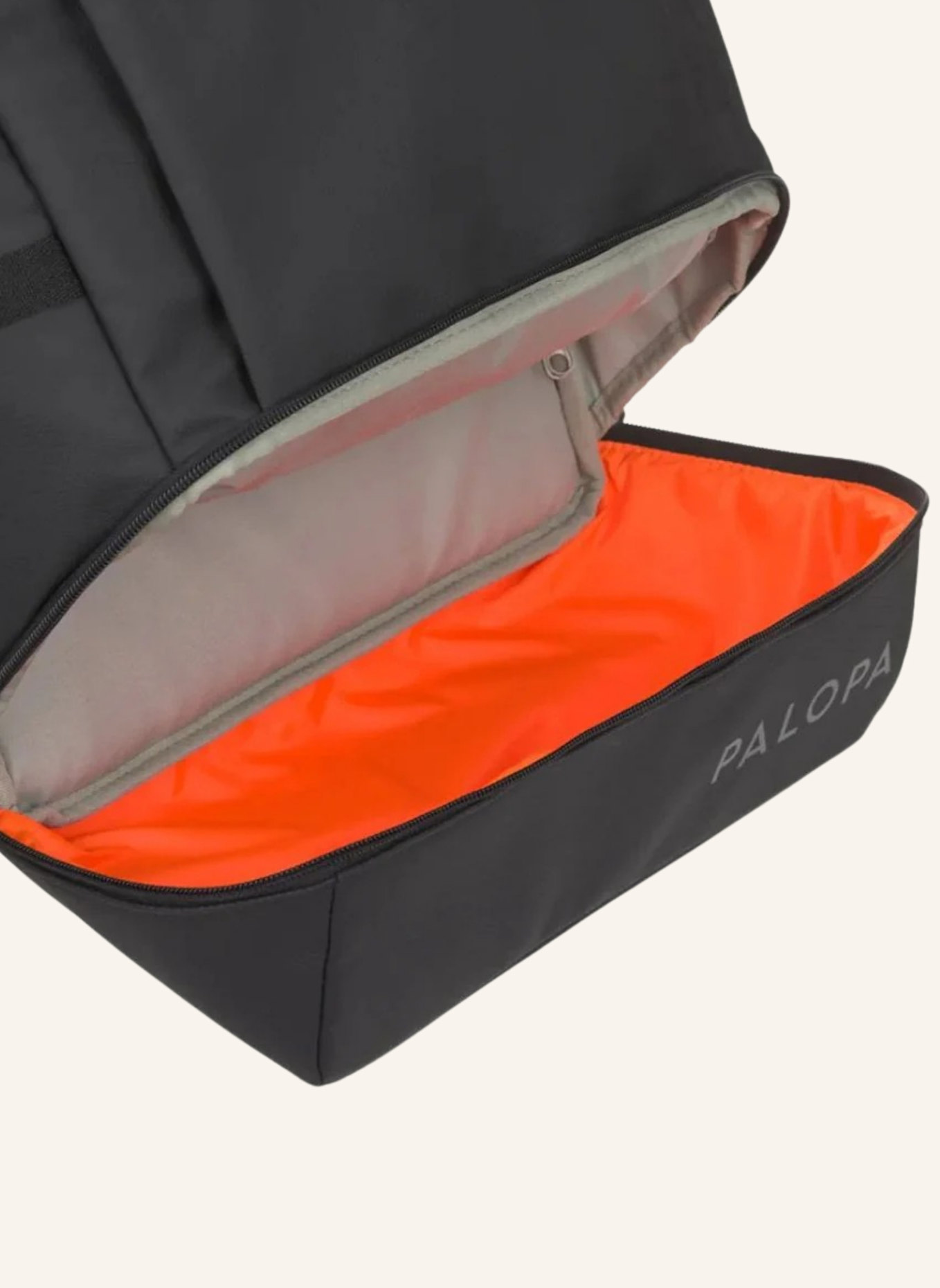 PALOPA Rucksack YOSKA: SCHWARZ