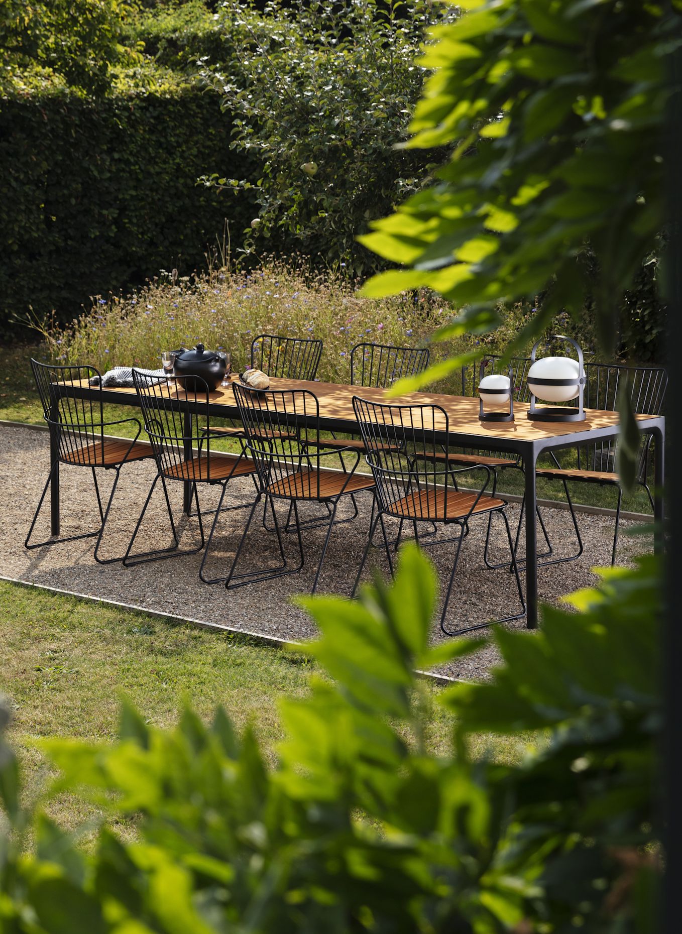 HOUE Gartentisch FOUR: SCHWARZ