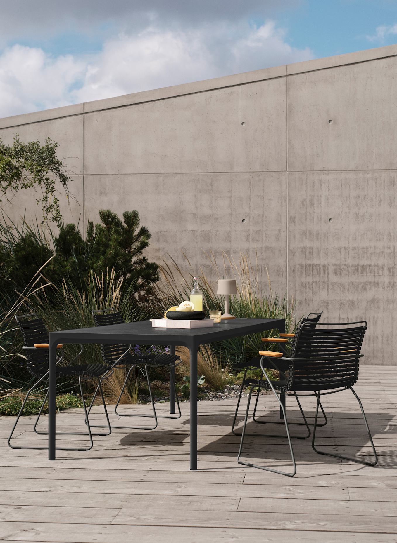 HOUE Gartentisch FOUR CERAMIC: GRAU