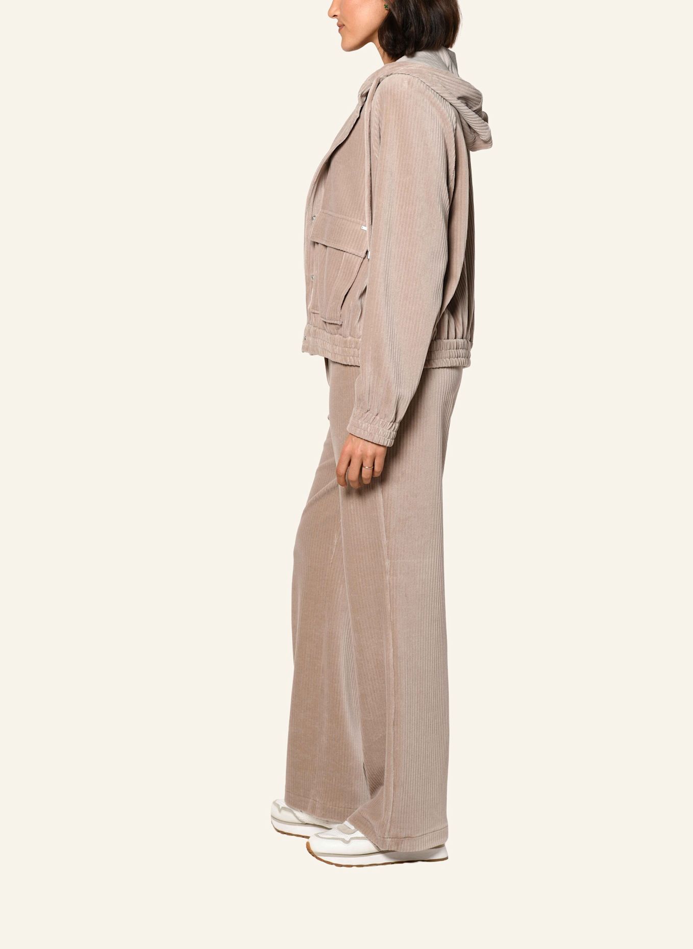 White Label Hose Hose: BEIGE