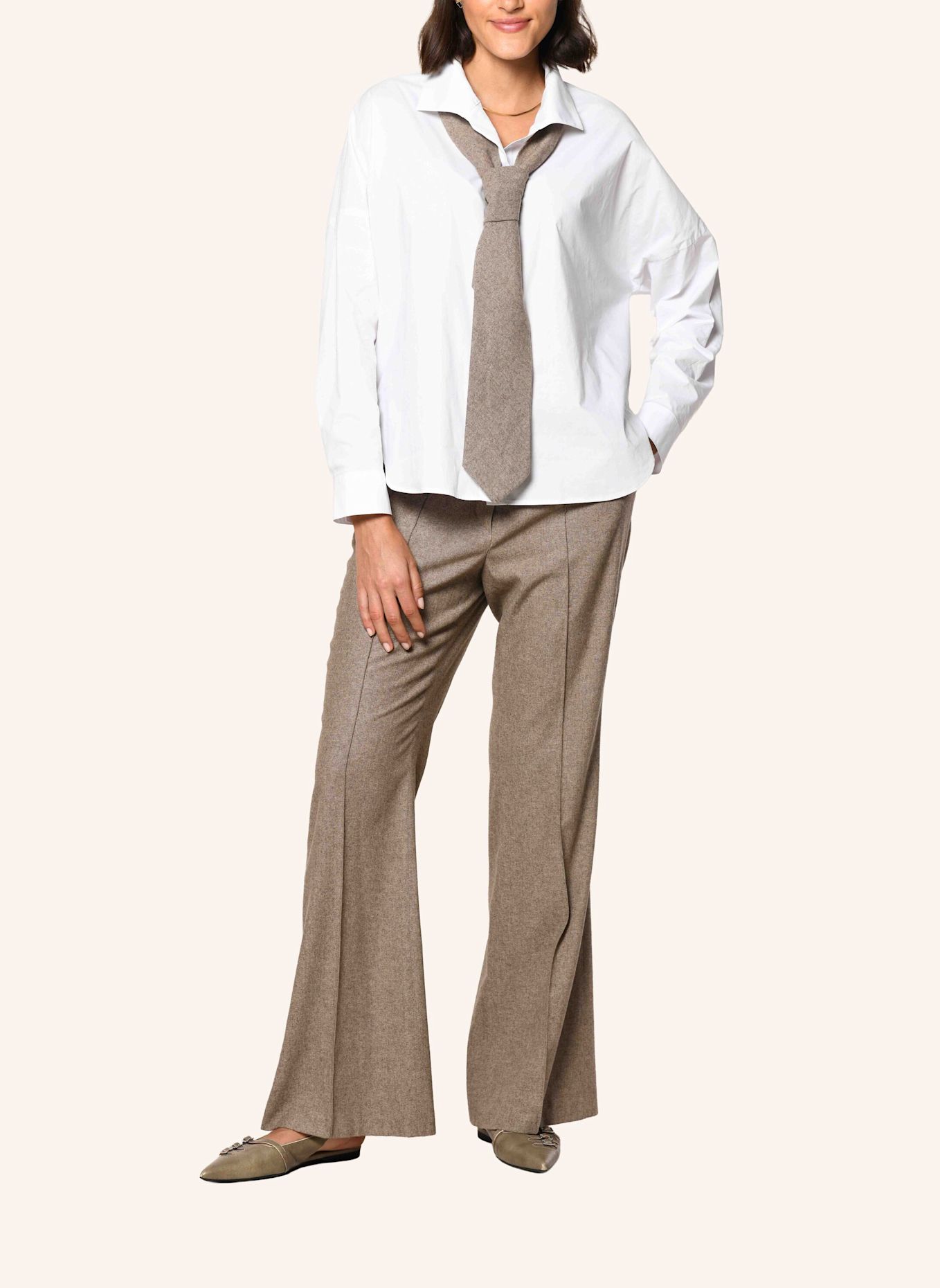 White Label Hose Hose: BEIGE