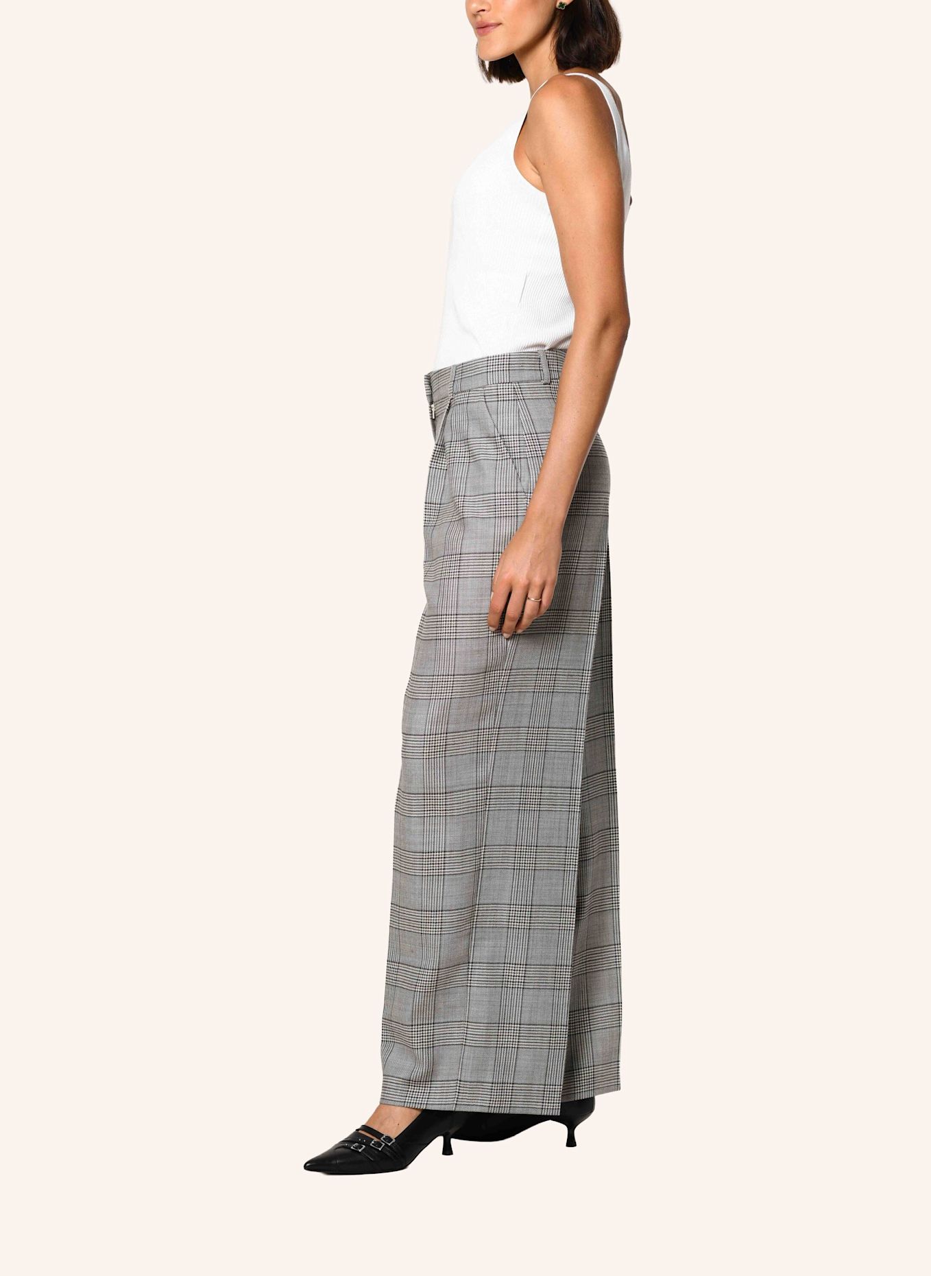 GIULIA MIA Hose Hose: TAUPE