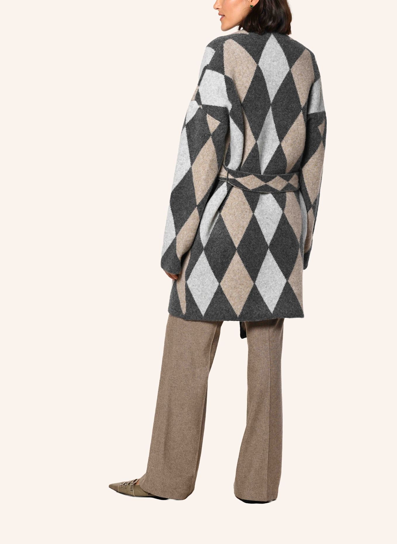White Label Strickmantel Strickmantel im Harlekin Muster: TAUPE