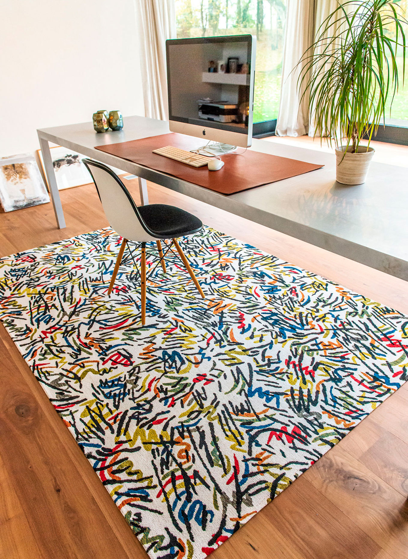 louis de poortere GALLERY GRAFFITO STREET GRAPH Rug: PINK