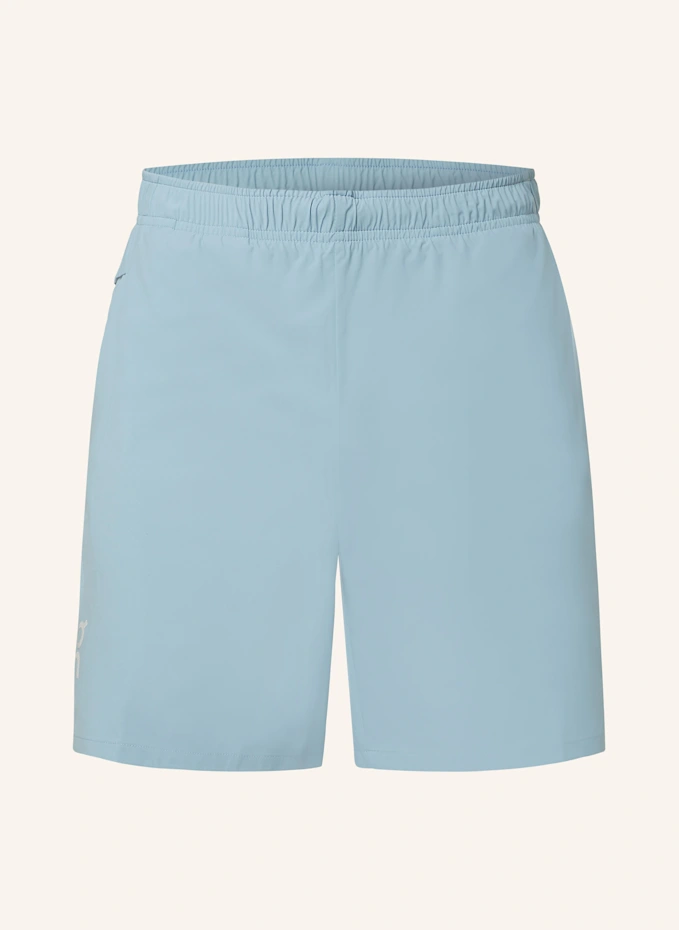 On 2-in1-Laufshorts ESSENTIAL