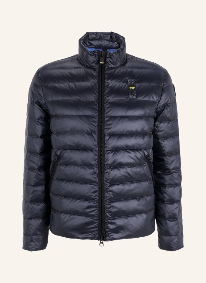 Blauer Daunenjacke