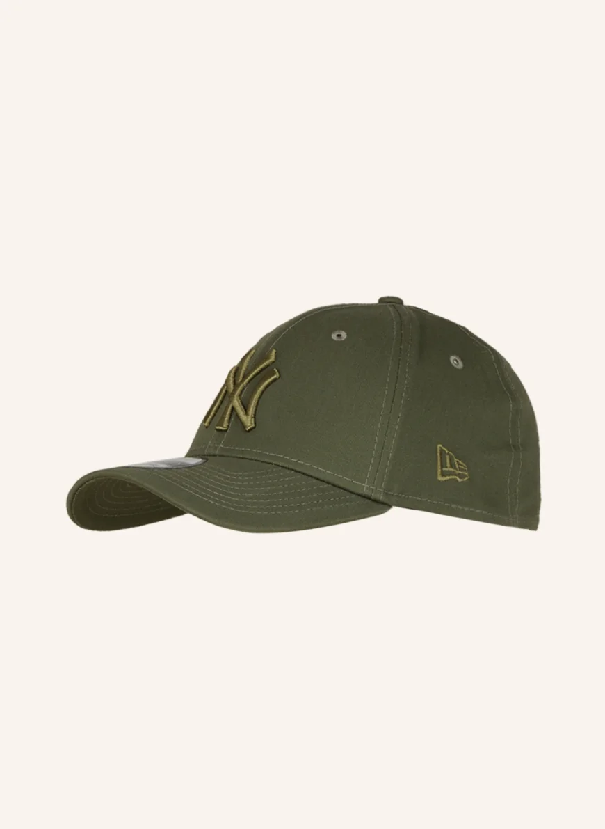 NEW ERA Cap LEAGUE ESSENTIAL 39THIRTY® in oliv