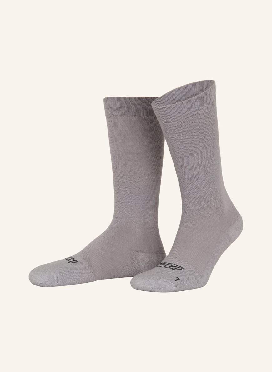 cep Socken FLIGHT COMPRESSION - TALL mit Merinowolle 180 LIGHT GREY